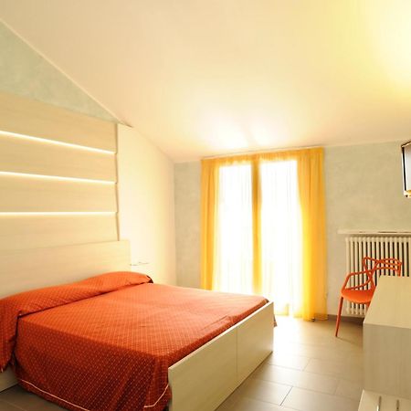 Hotel Danio Lungomare Alassio Esterno foto
