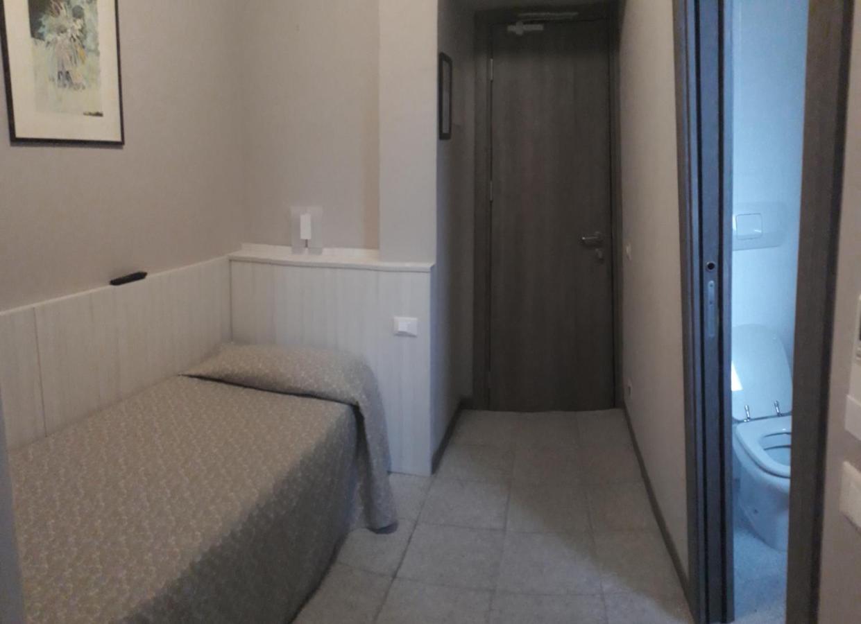 Hotel Danio Lungomare Alassio Esterno foto