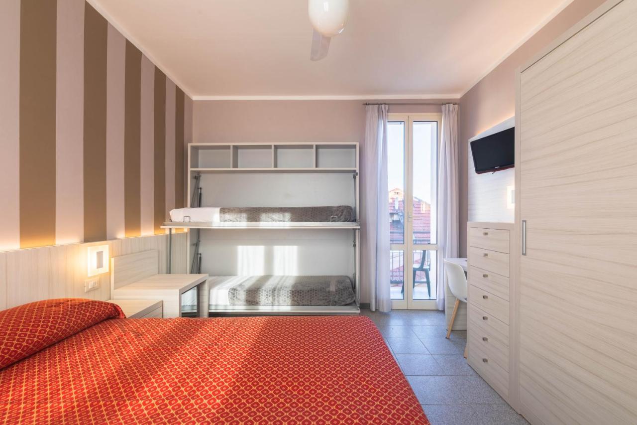 Hotel Danio Lungomare Alassio Esterno foto