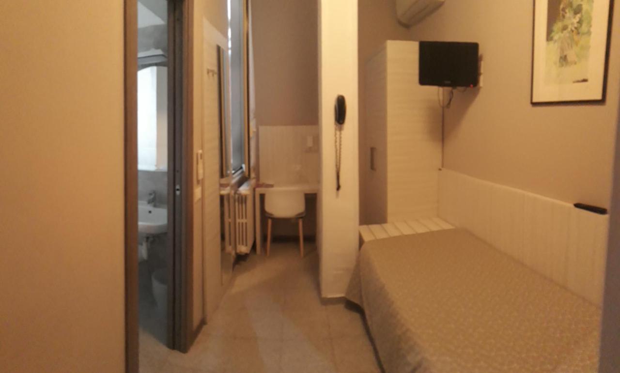 Hotel Danio Lungomare Alassio Esterno foto