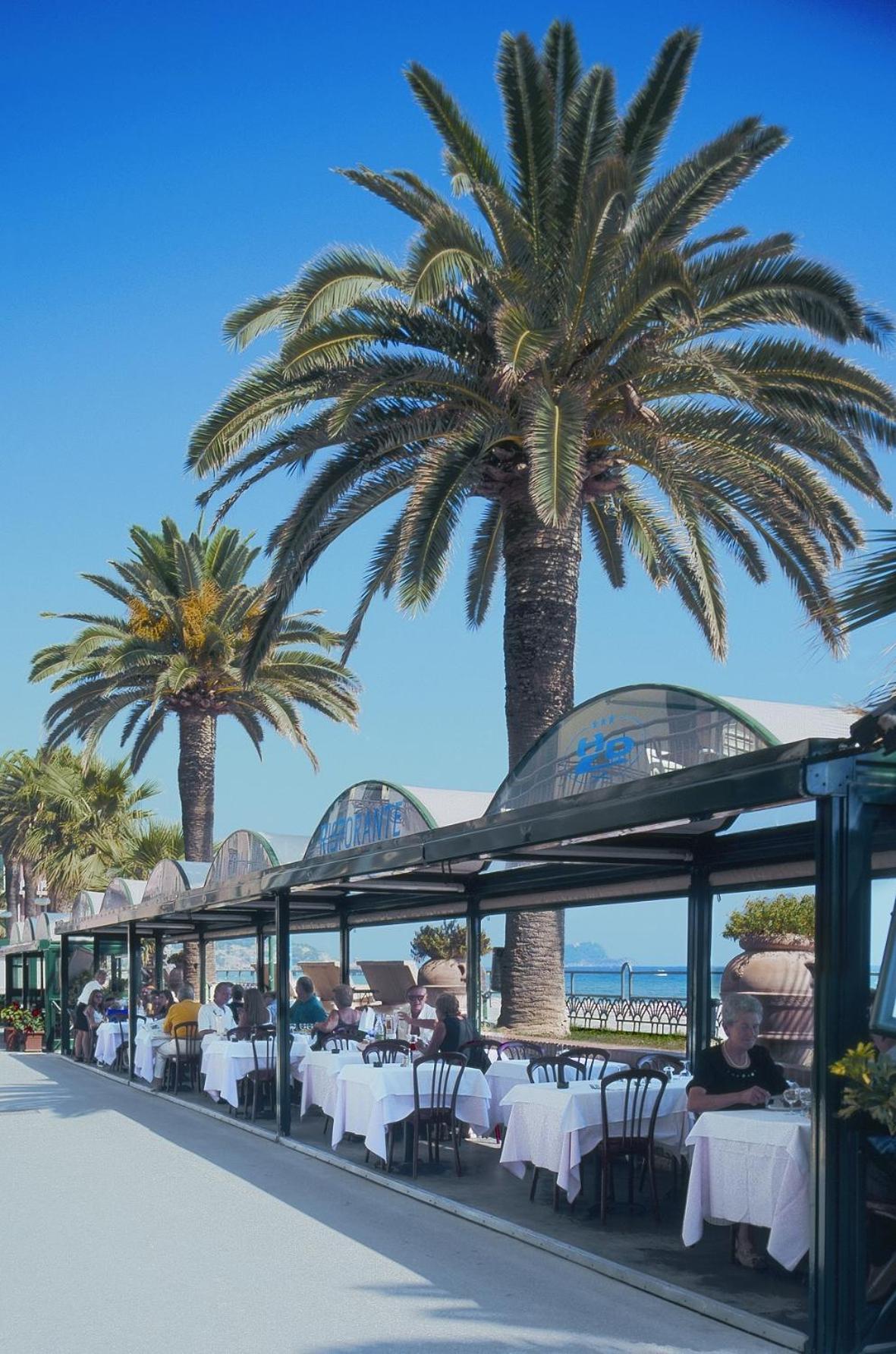 Hotel Danio Lungomare Alassio Esterno foto