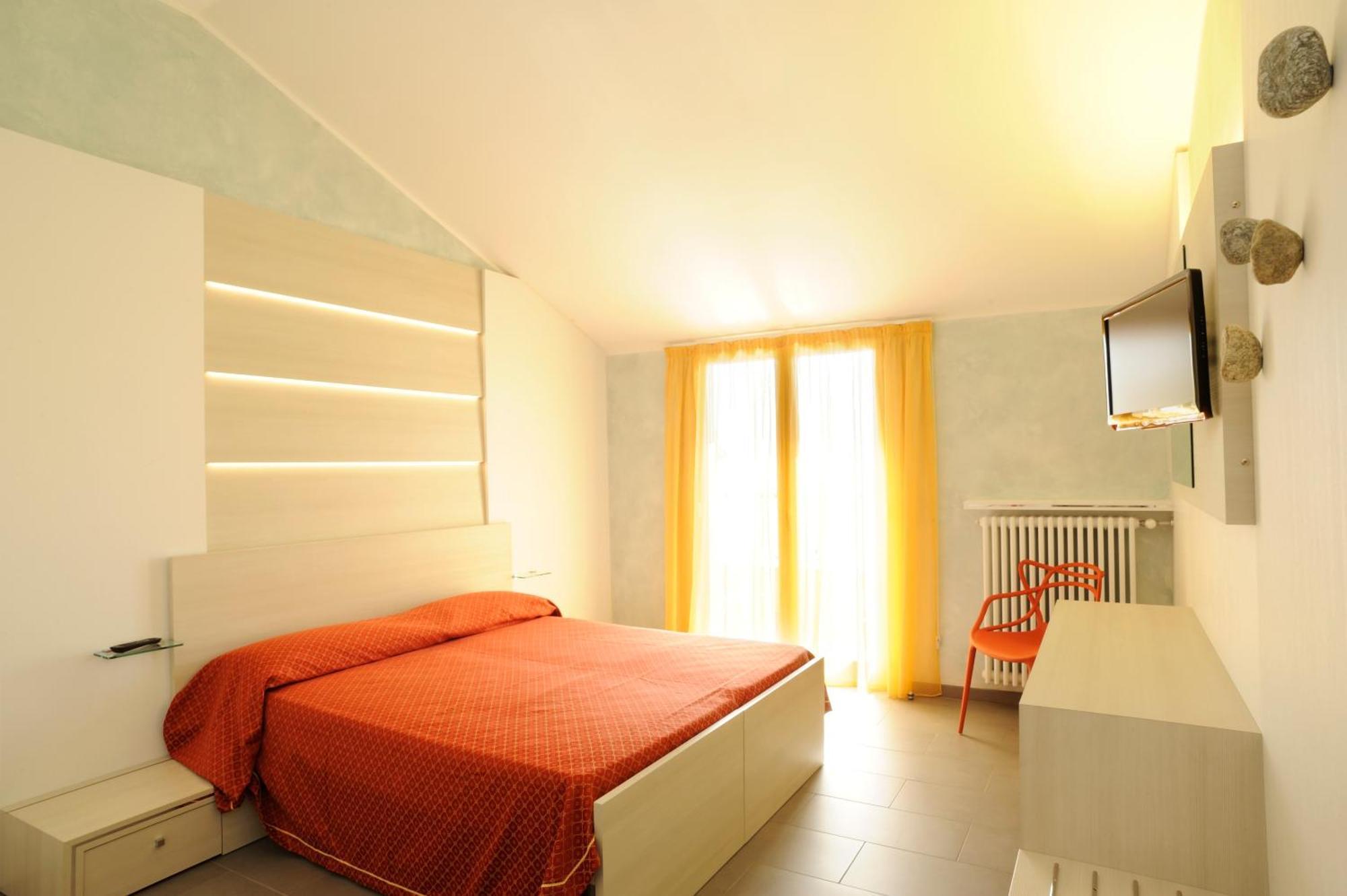 Hotel Danio Lungomare Alassio Esterno foto
